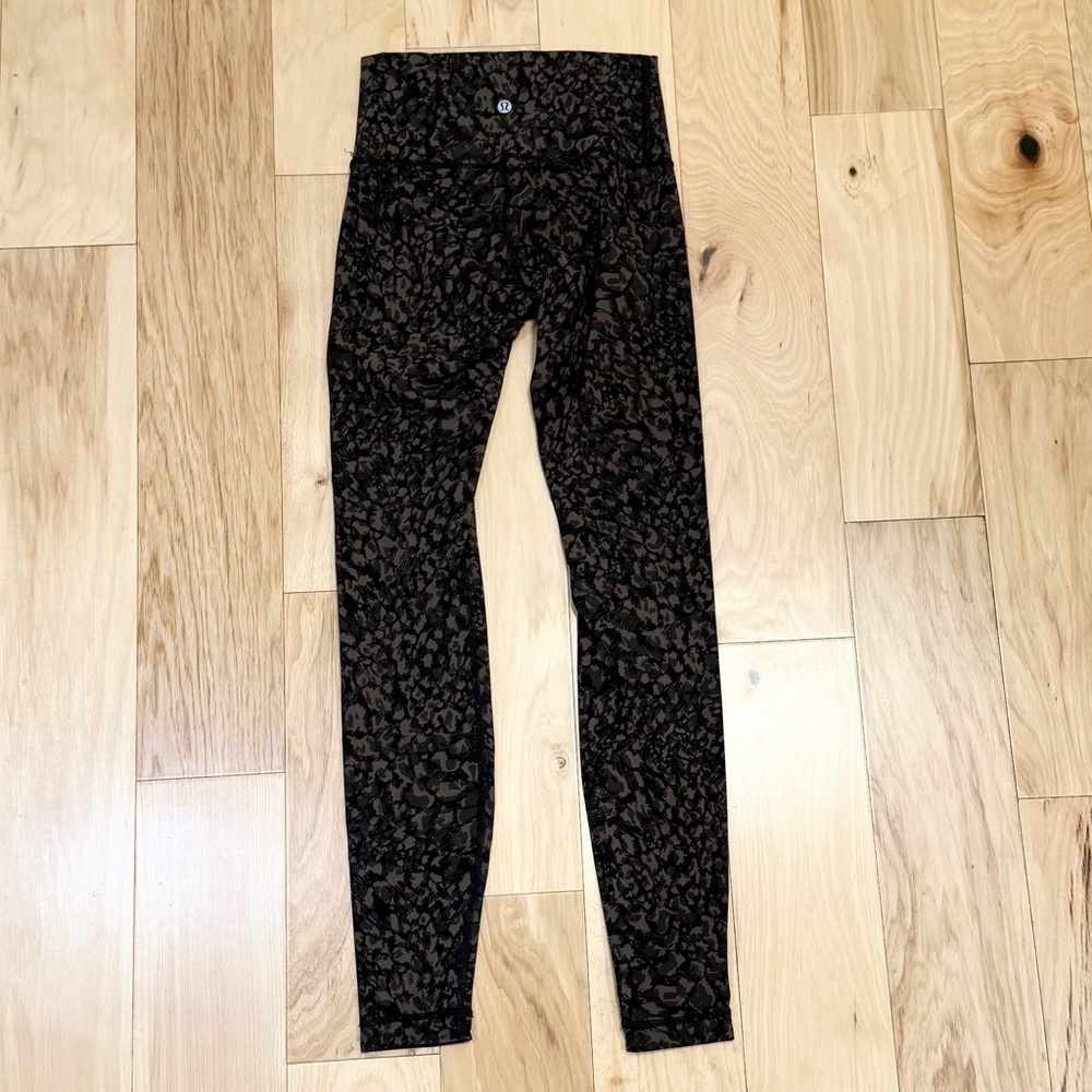LIKE NEW Lululemon Women’s Wunder Under High-Rise Tight 28" *Full-On Luxtreme